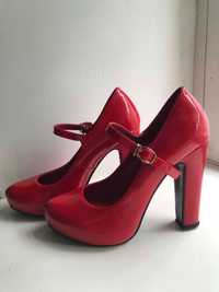 Червоні туфлі 36 розмір