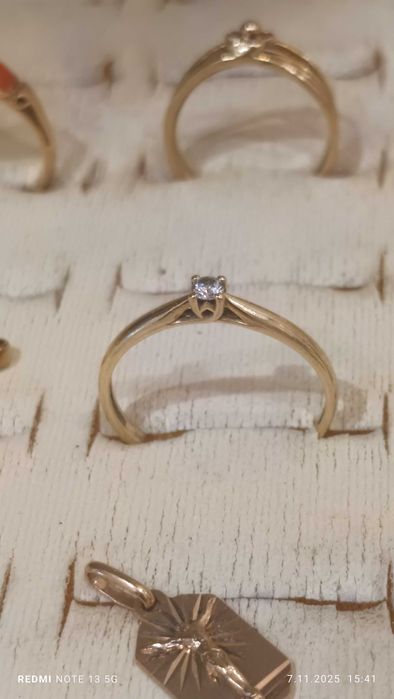 Złoty pierścionek 585 z Brylantem