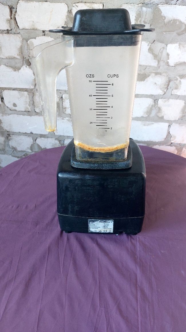 Продам блендер jtc omniblend v tm 800 a