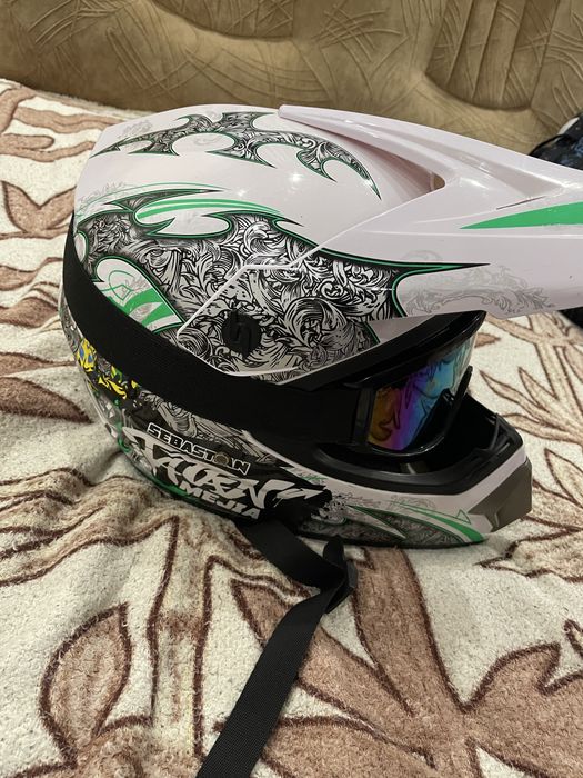 Продам шолом розмір М