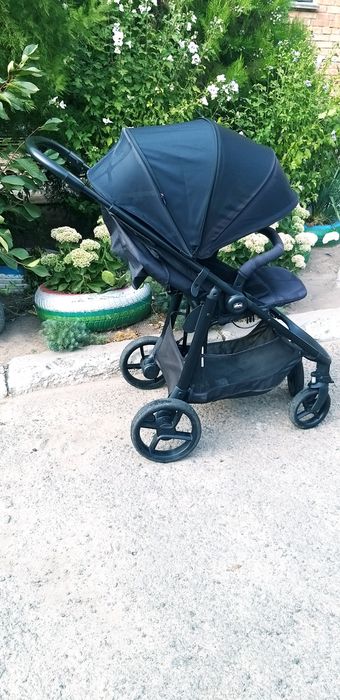 Продам прогулянкову коляску Chicco