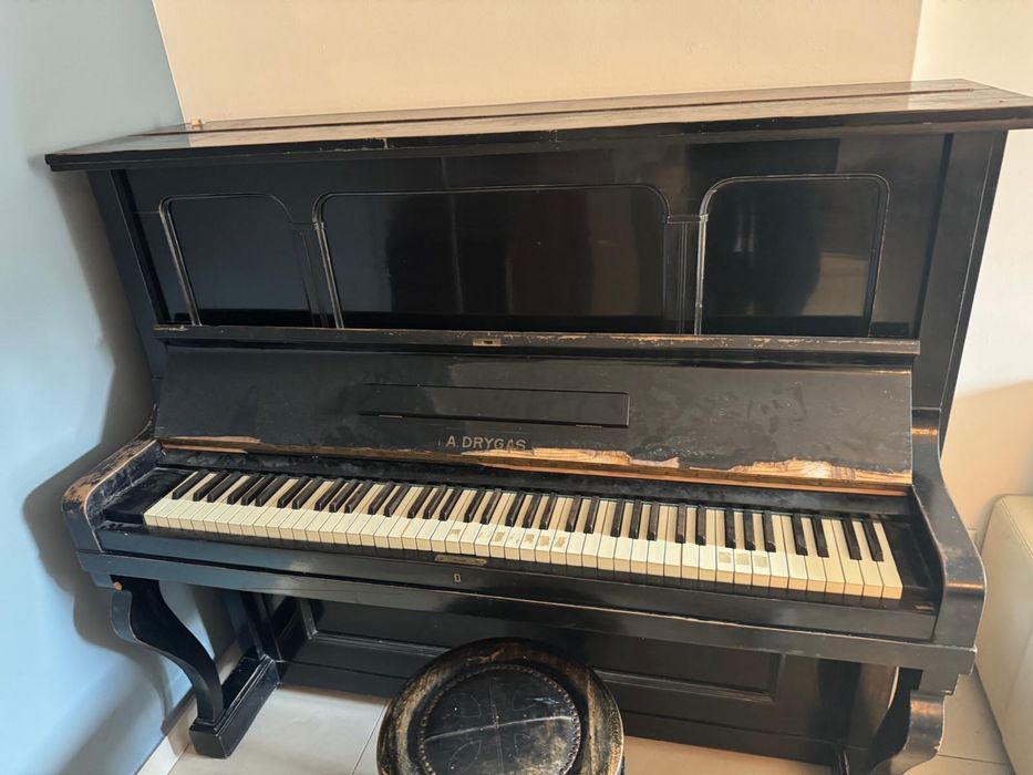 Pianino Drygas czarne