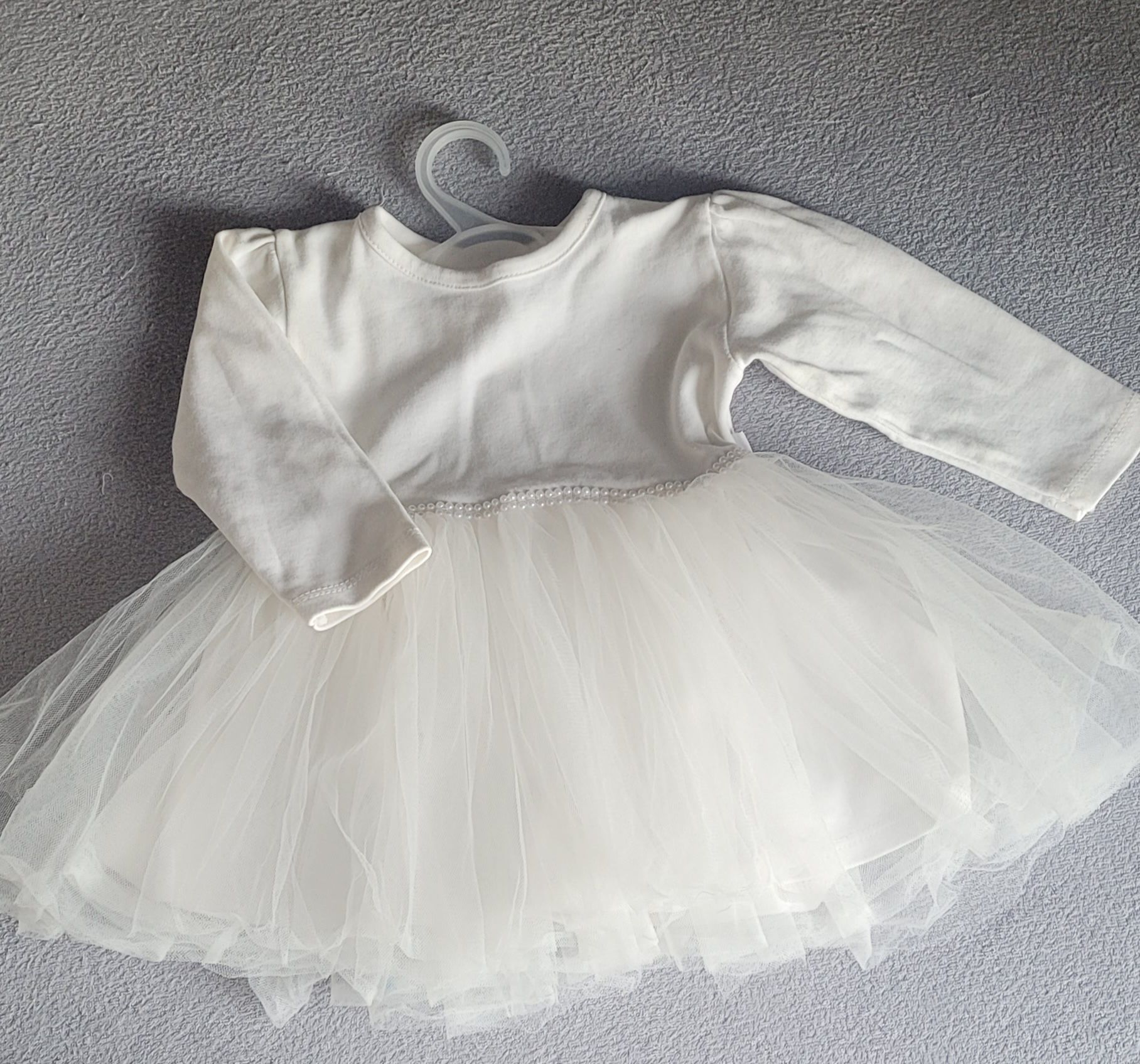 Sukieneczka biała