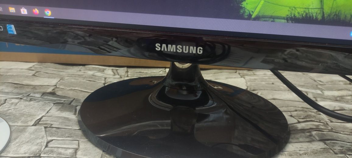 Монитор 19" Samsung s19b350n/1366х768/16:9/VGA