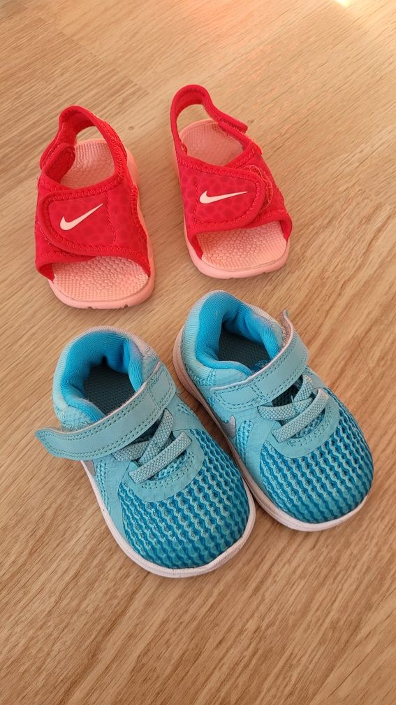 Buty Nike rozmiar 18,5 2 pary