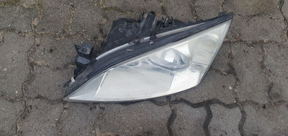 Ford Mondeo mk3 lampa lewa reflektor lewy przód przedni europa