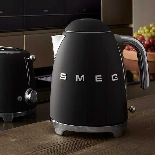 Електро чайник Smeg KLF03BLMEU BLACK MAT