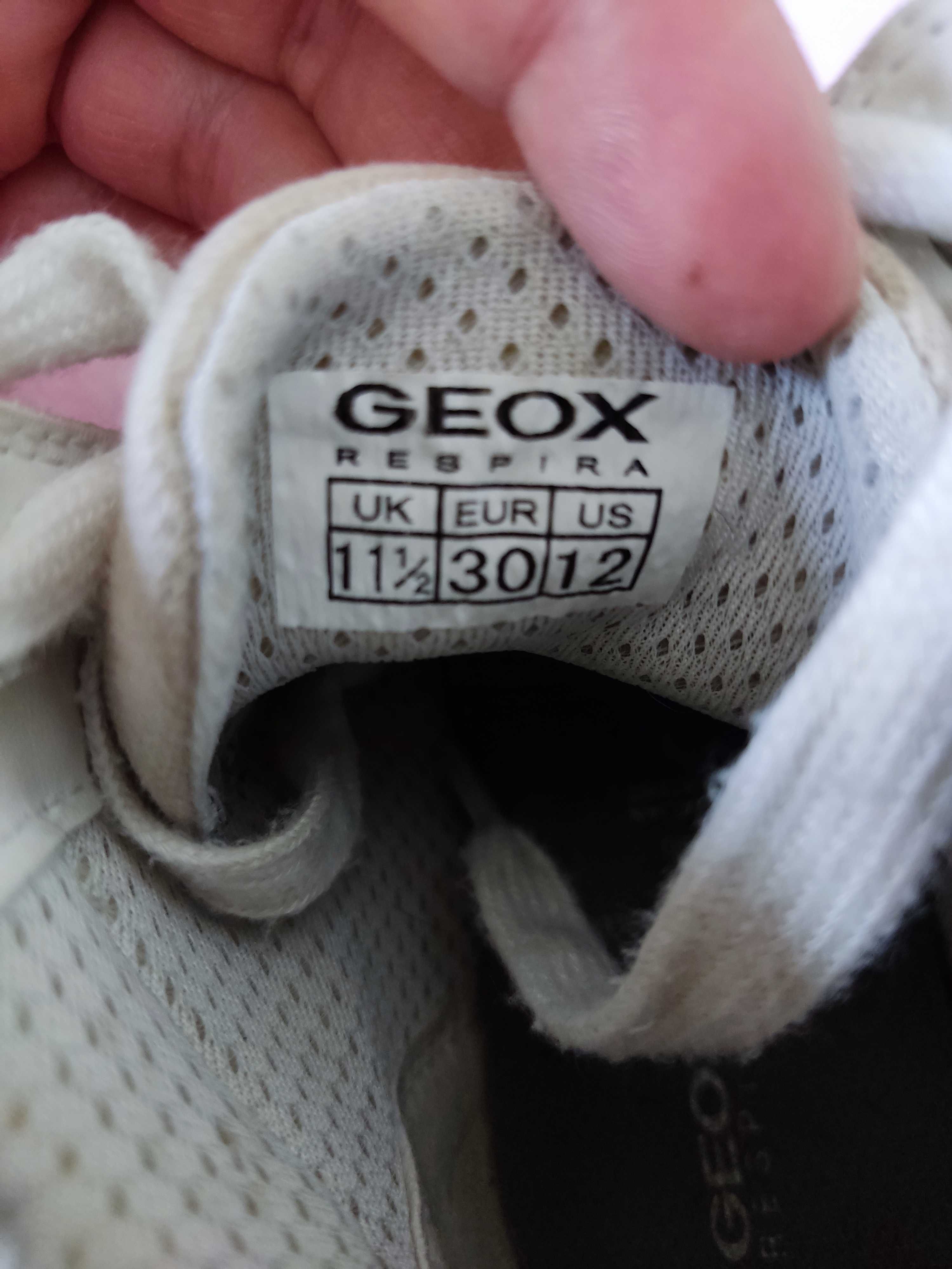 Buty złote Geox dla dziewczynki rozmiar 30