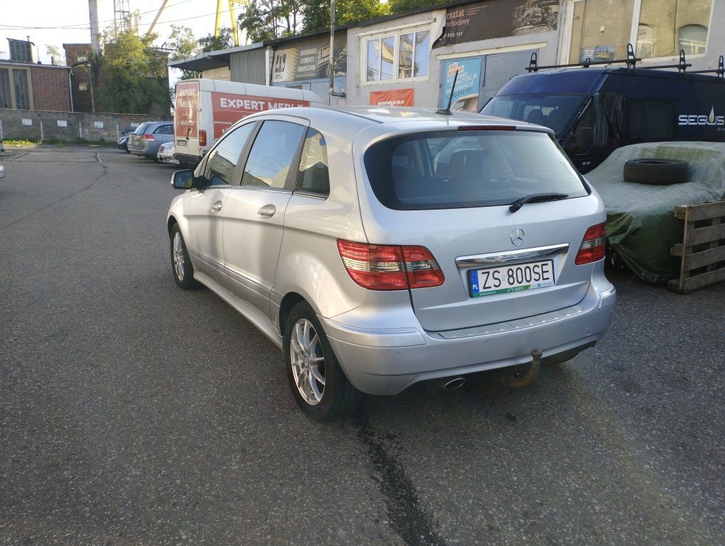 Mercedes  b  automat