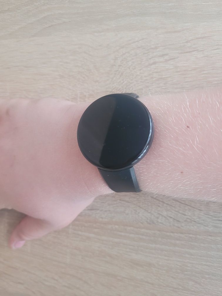 Inteligentny elegancki sportowy zegarek smartwatch