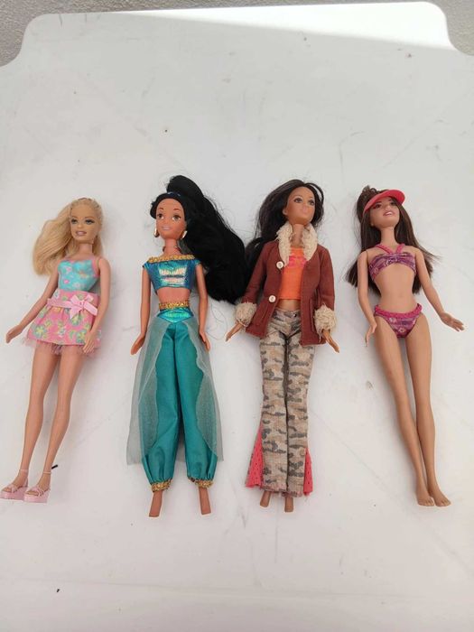 4 bonecas Barbie, muito antigas