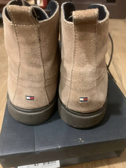 Чоловічі черевики Tommy Hilfiger в гарному стані