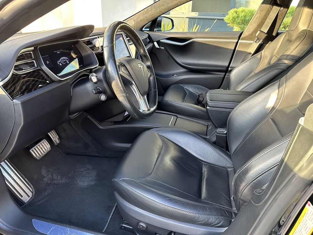 Tesla S 90d ccs2 2016 рік AWD