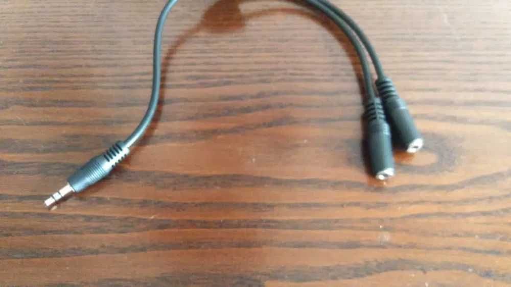 Adapter audio 3.5 mm - 2 x audio 3.5 mmm