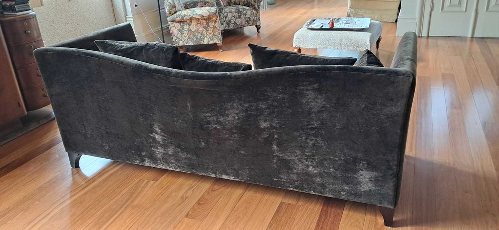 Sofá 230x86x89 (cm), altura chão /assento 50(cm)