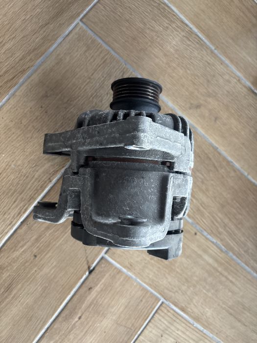 Alternator Opel Zafira B Astra H