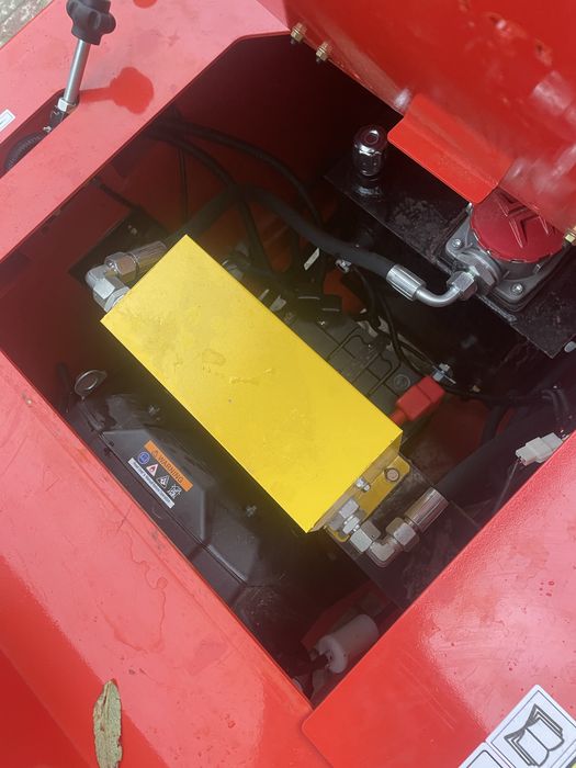 Mini ładowarka croma 950kg brutto
