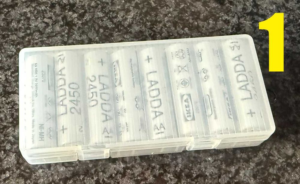 4 Caixas plásticas pilhas AA e AAA