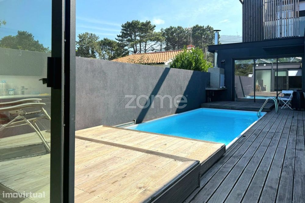 Moradia Ind. T3 Semi-Nova com Piscina em Carreço, Viana do Castelo