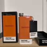 Piersiówka Jagermeister PANTONE