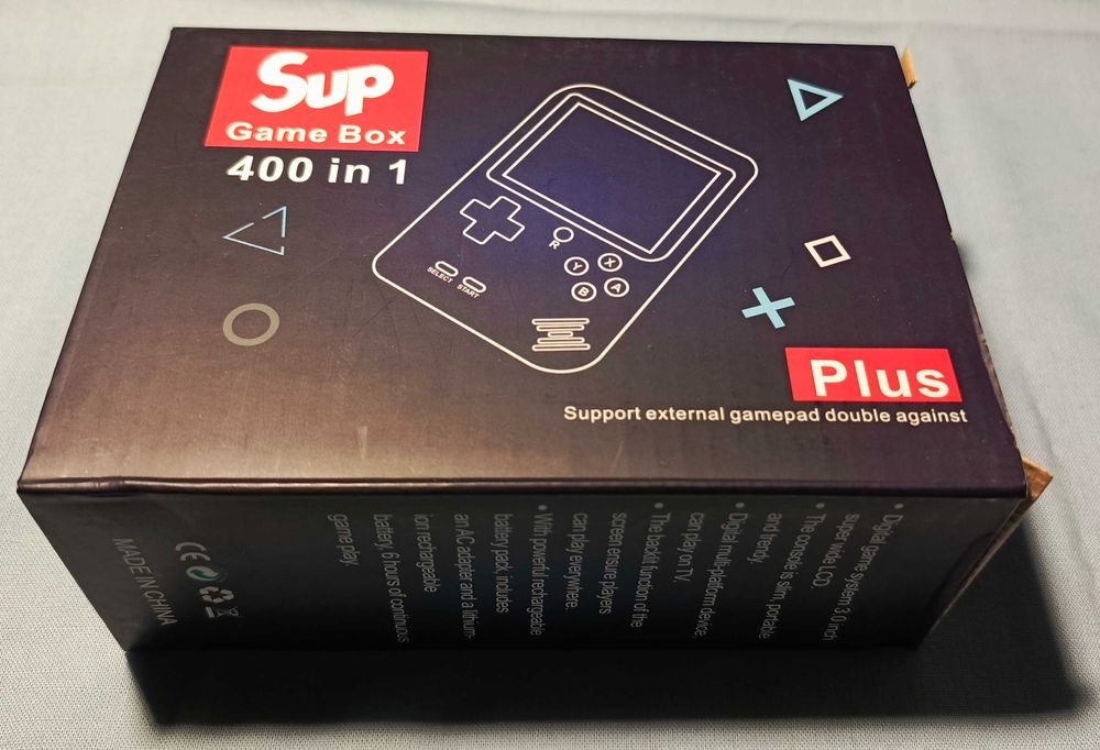 Chińska konsolka retro - SUP Game Box 400 gier - kolor czarny