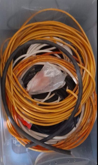 Cabos elétricos vários