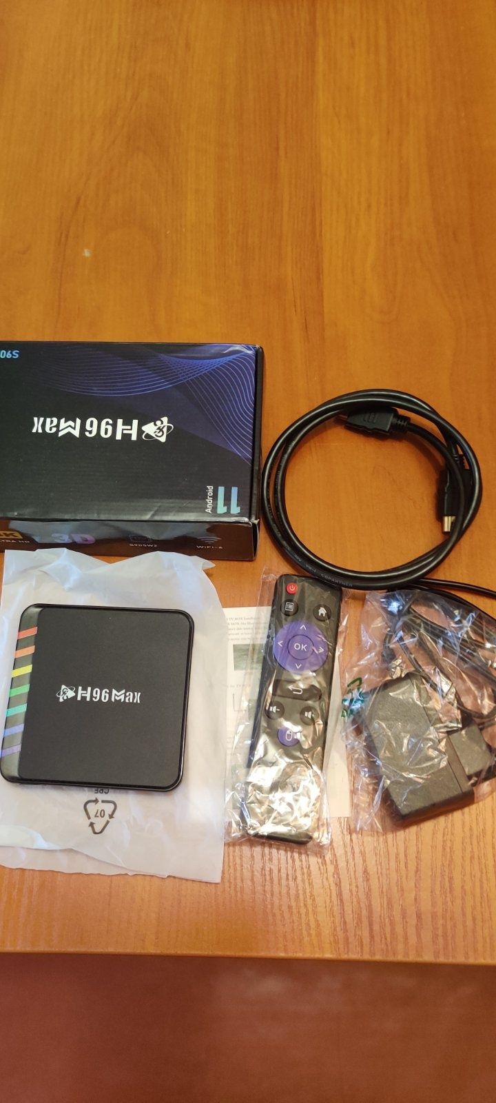 Приставка тв H96MAX S905W2  4/32 4/64  SlimBox android