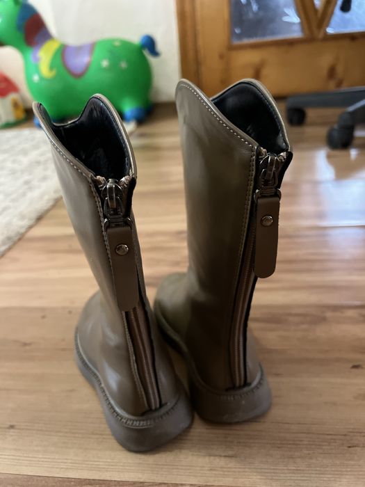 Продаються стильні дитячі чоботи 25 розміру