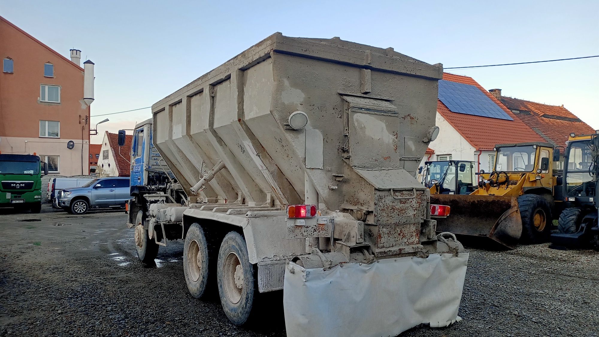 Stabilizator gruntu posypywacz Streumaster sw18 Man 6x6 siewka cementu