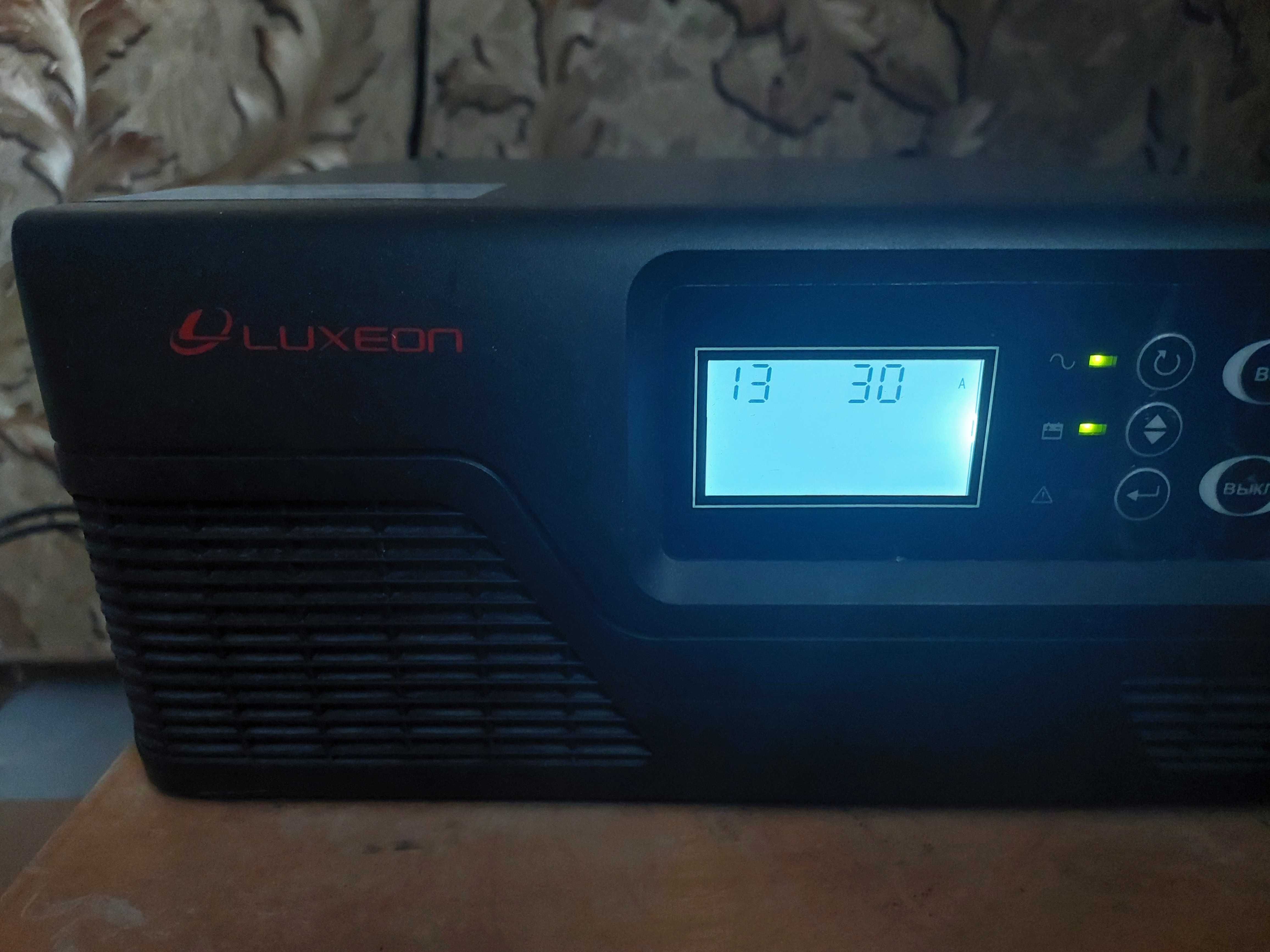Інвертор "LUXEON UPS-1500ZR"