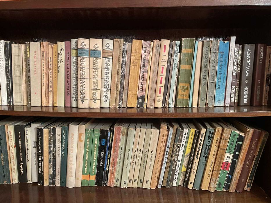 Książki za symboliczną złotówkę- tylko całość