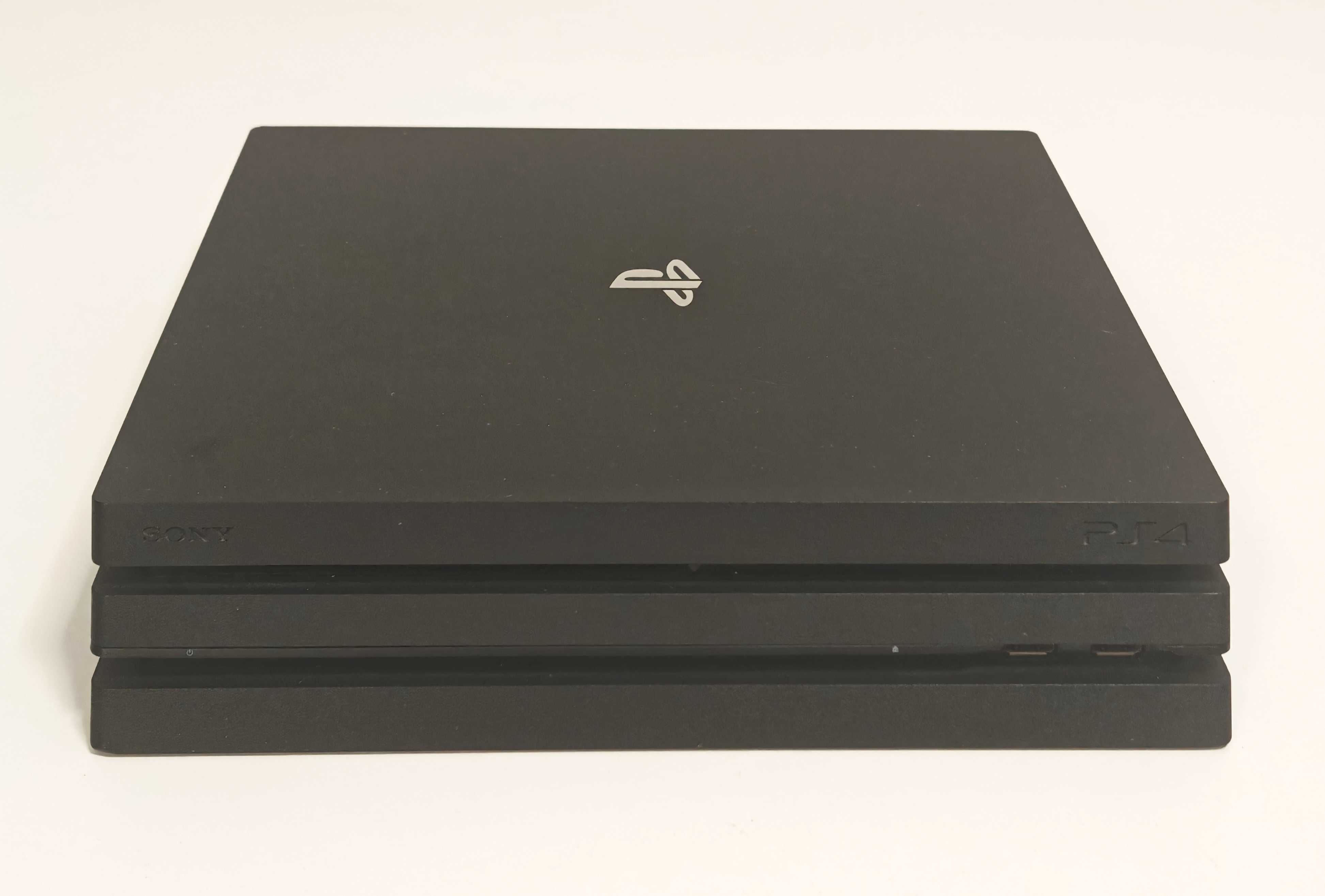 Konsola Sony PlayStation 4 Pro 1TB CUH-7116B czarna + 4 pady Zestaw!