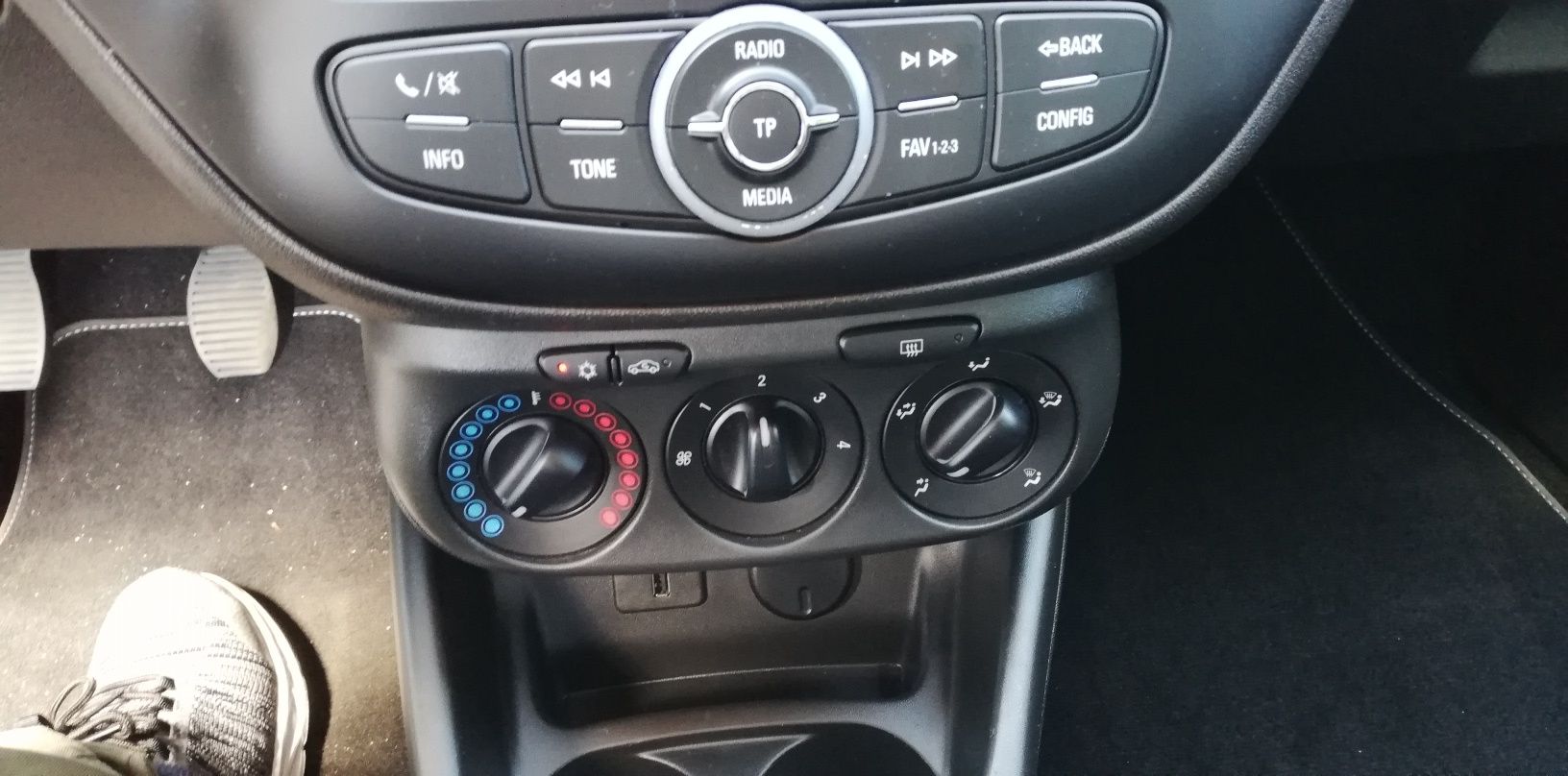 Opel corsa 1.4 GPL 2018