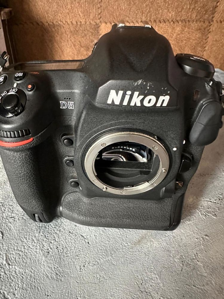 Фотоаппарат Nikon d5 на xqd картах