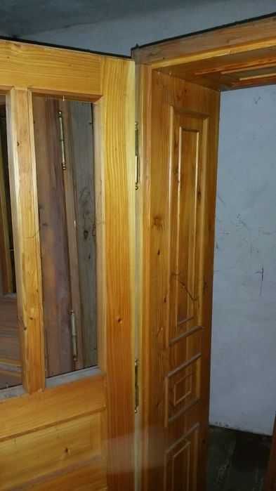 Drzwi drewniane solidne z futryną