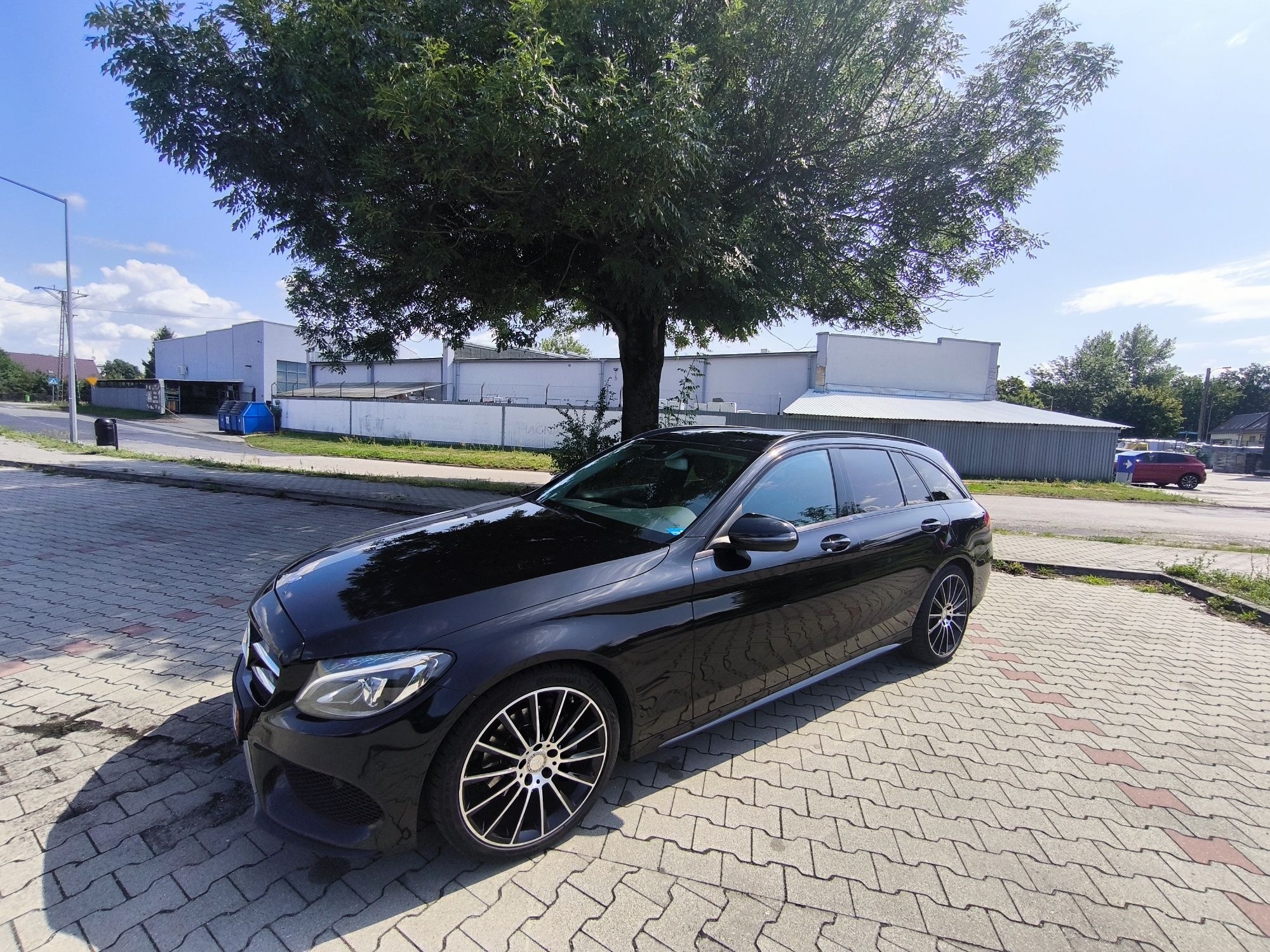 Mercedes C Klasa 180 T AMG Full LED Panorama Drewno Navi Individual