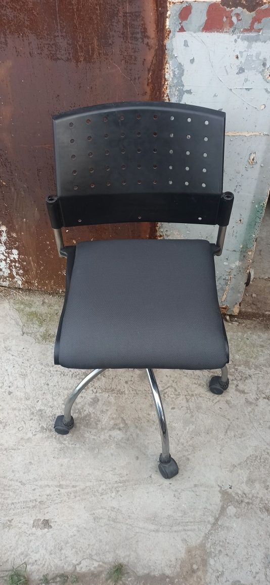 Продам стулья,кресла