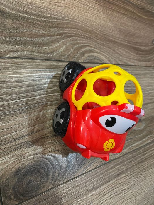 Іграшки різні розвиваючі