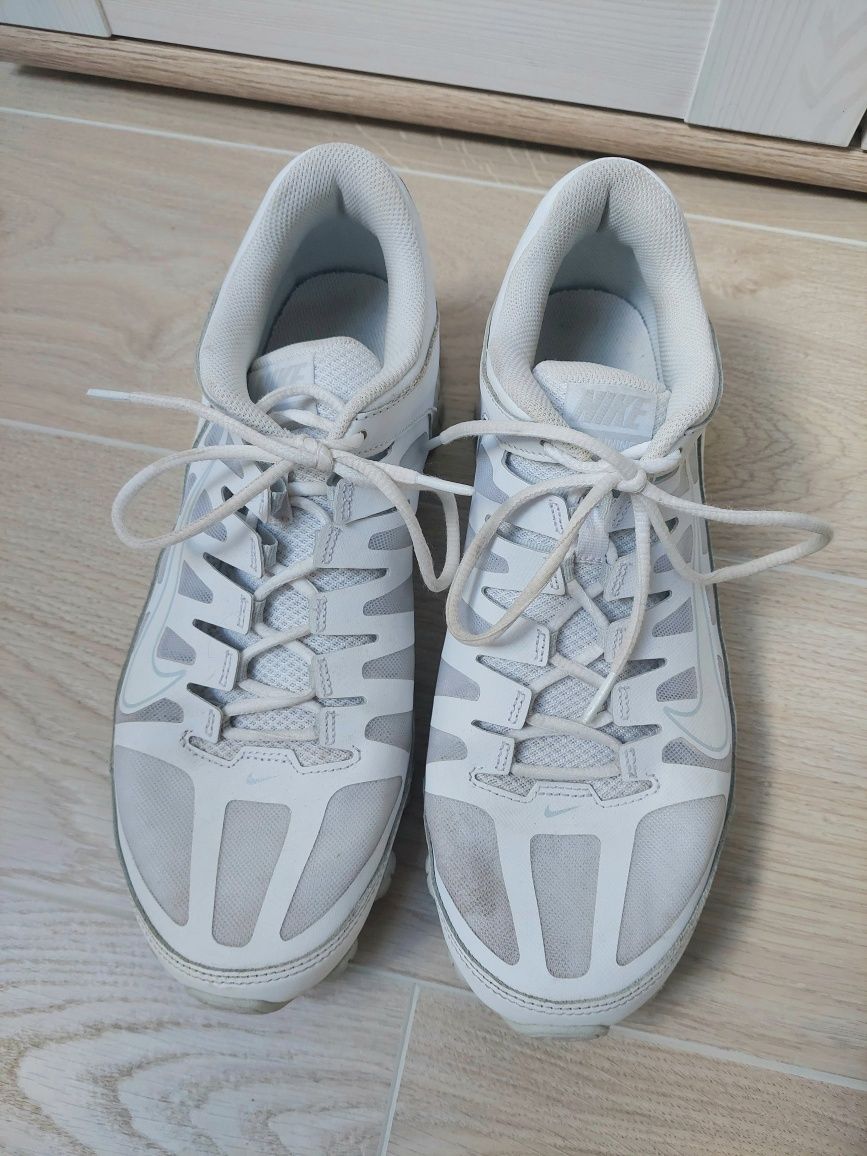 Buty Nike Reax 8 TR Mesh Białe rozmiar 45
