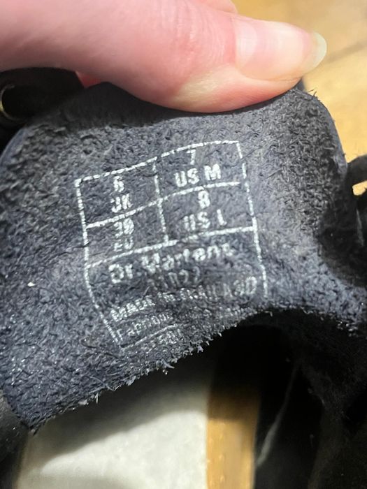 Czarne glany skórzane Dr. Martens martensy 38