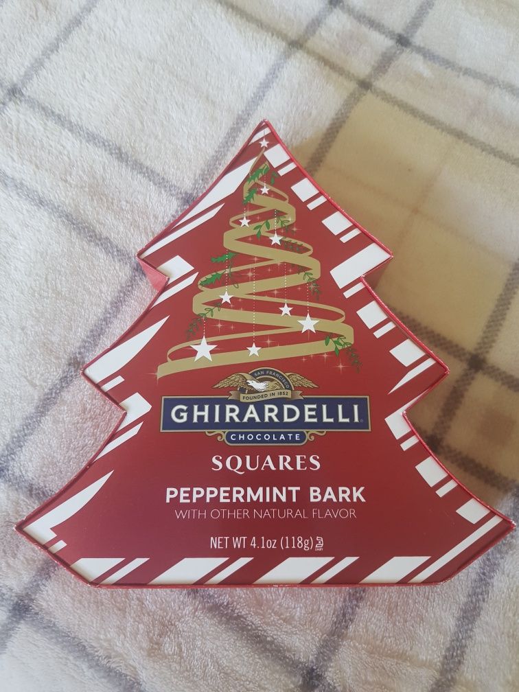 Ghirardelli czekoladki limitowane świąteczne Peppermint biało-mleczne
