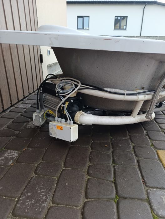 Wanna z hydromasażem jacuzzi okazja