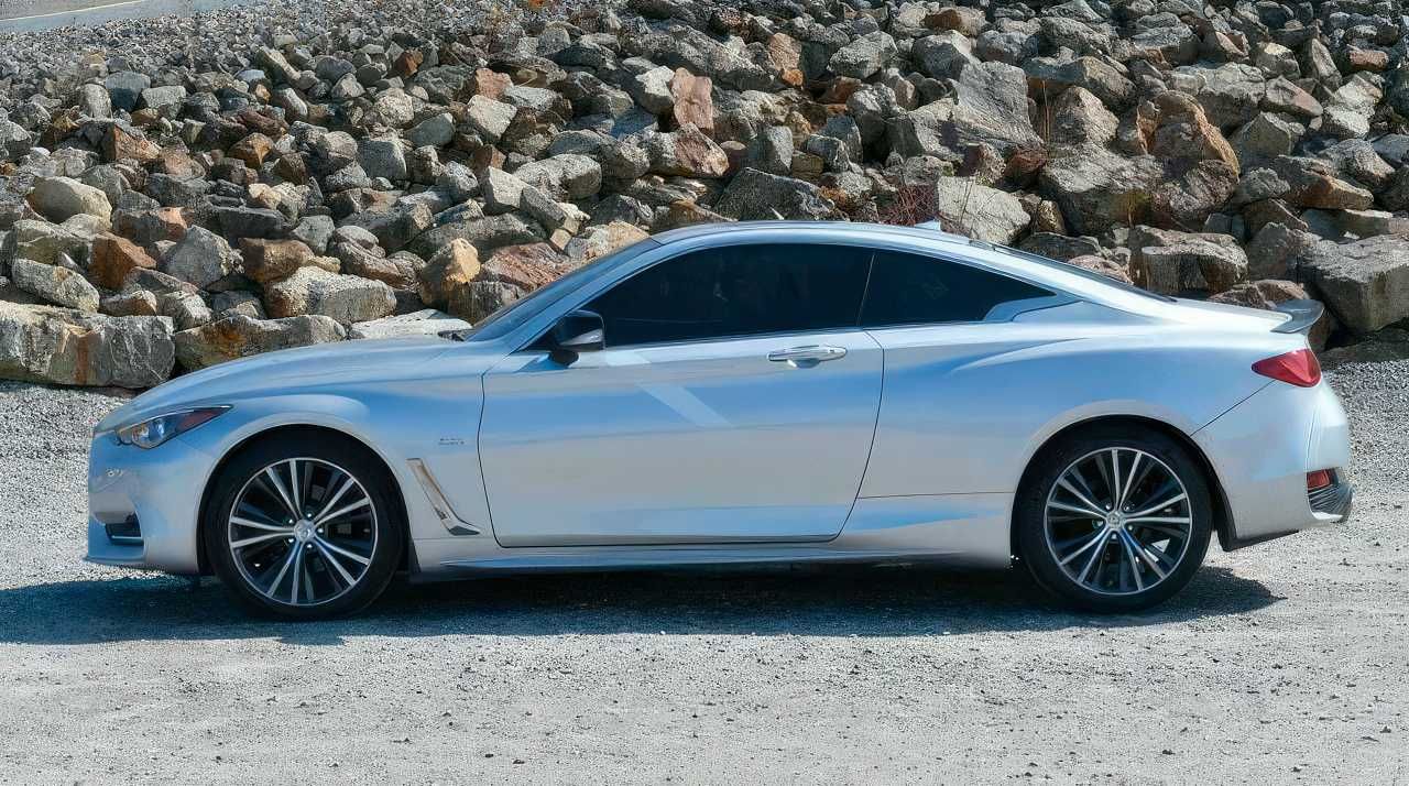 2017 Infiniti Q60 Premium