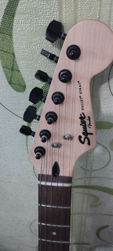 Електрогітара fender squier bullet stratocaster + тремоло