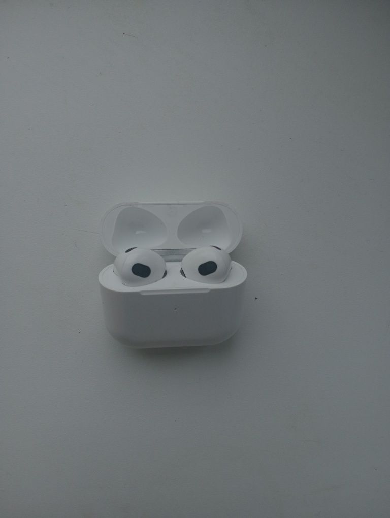AIRPODS оригинальні.