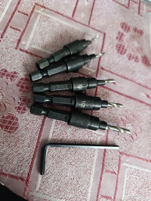 Komplet wierteł z zagłębiaczami regulowanymi nowy