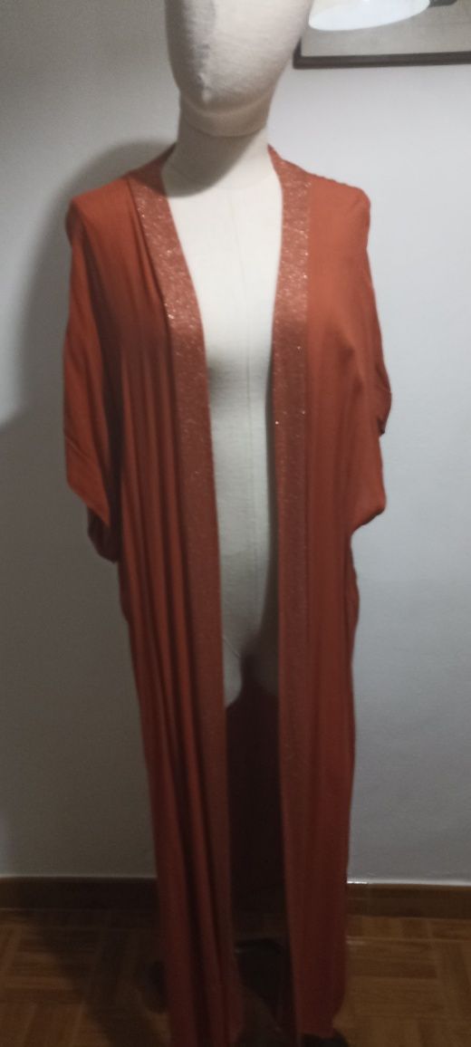 Roupa usada, em óptimo estado