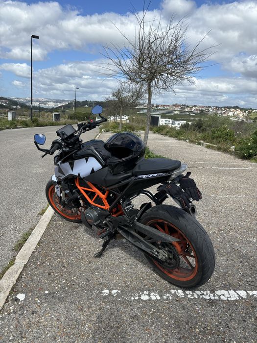 KTM Duke 125 de 2022 + Extras