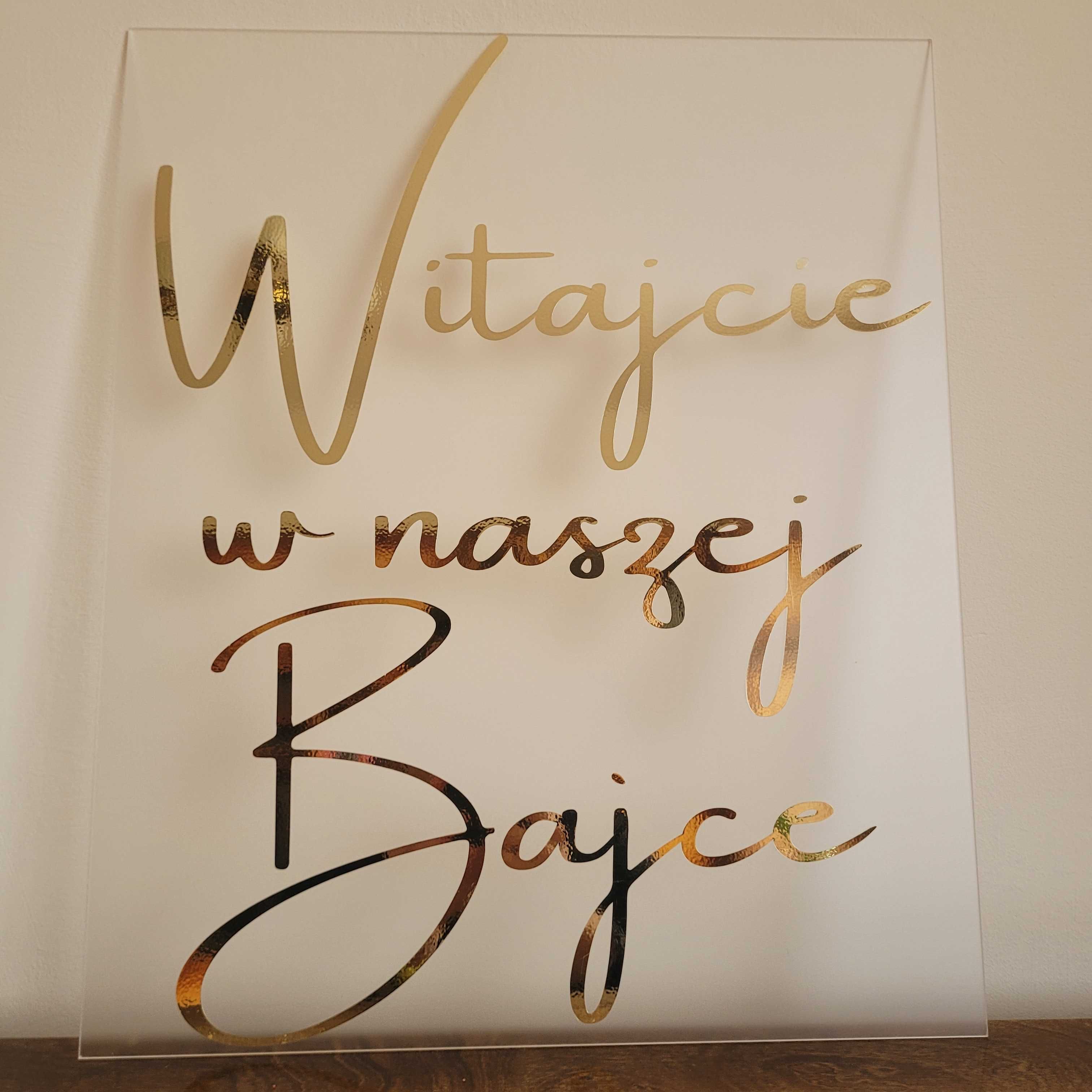 dekoracje ślubne wesele butelki beczułka nalewki numery stołów szlafro