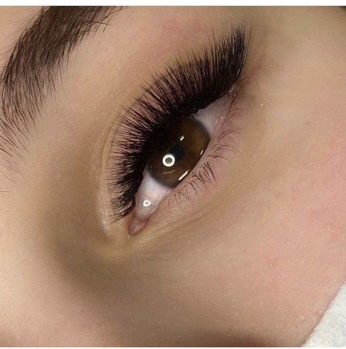 Нарощування вій, ламінування